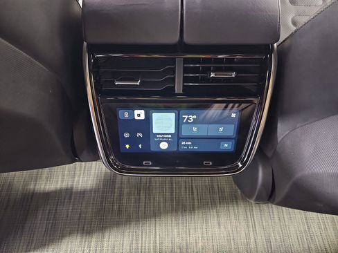 Used 2022 Rivian R1S Launch Edition image 29