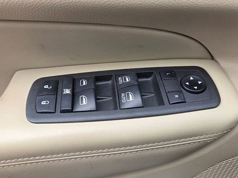 Certified 2021 Jeep Grand Cherokee Laredo w/ Security & Convenience Group image 17