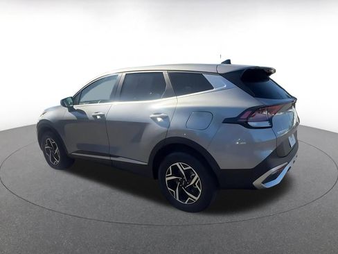 Used 2025 Kia Sportage LX image 10