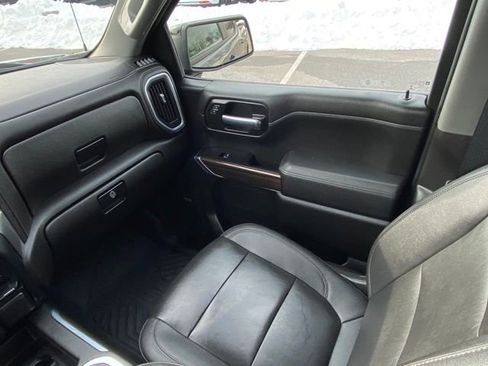 Used 2021 Chevrolet Silverado 1500 LT Trail Boss w/ Convenience Package II image 28