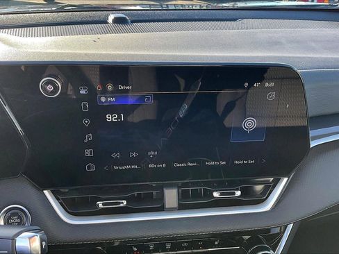 Used 2025 Chevrolet Equinox LT w/ Safety and Technology Package image 20