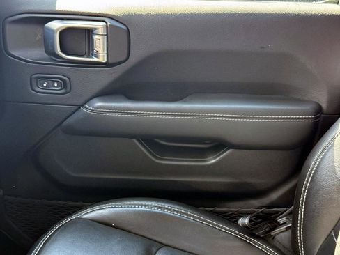 Used 2023 Jeep Wrangler Unlimited Sahara w/ Cold Weather Group image 14