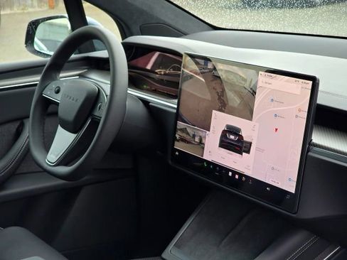 Used 2023 Tesla Model X Plaid image 20