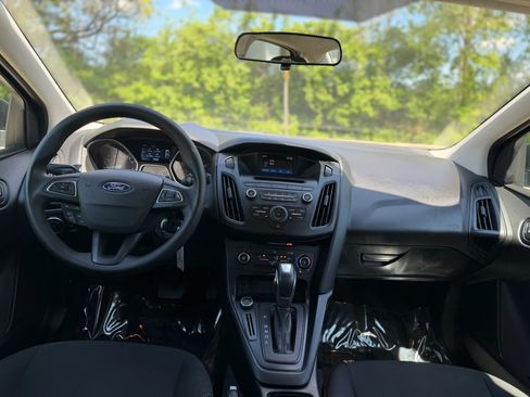 Used 2016 Ford Focus SE w/ Reverse Sensing Package image 23