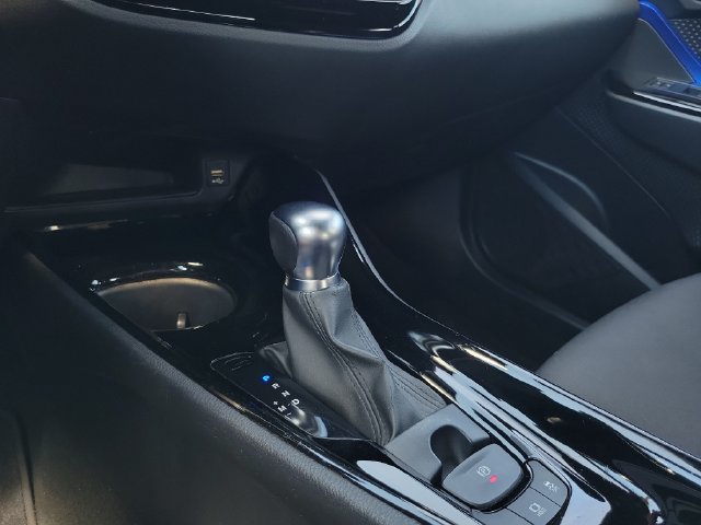 Used 2021 Toyota C-HR XLE FWD image 24