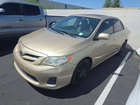 Used 2012 Toyota Corolla LE FWD image 1
