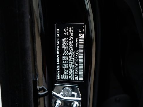 Used 2026 Rolls-Royce Cullinan image 47