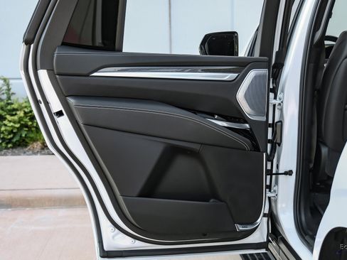 Used 2025 Cadillac Escalade V w/ LPO, Floor Liner Package image 91