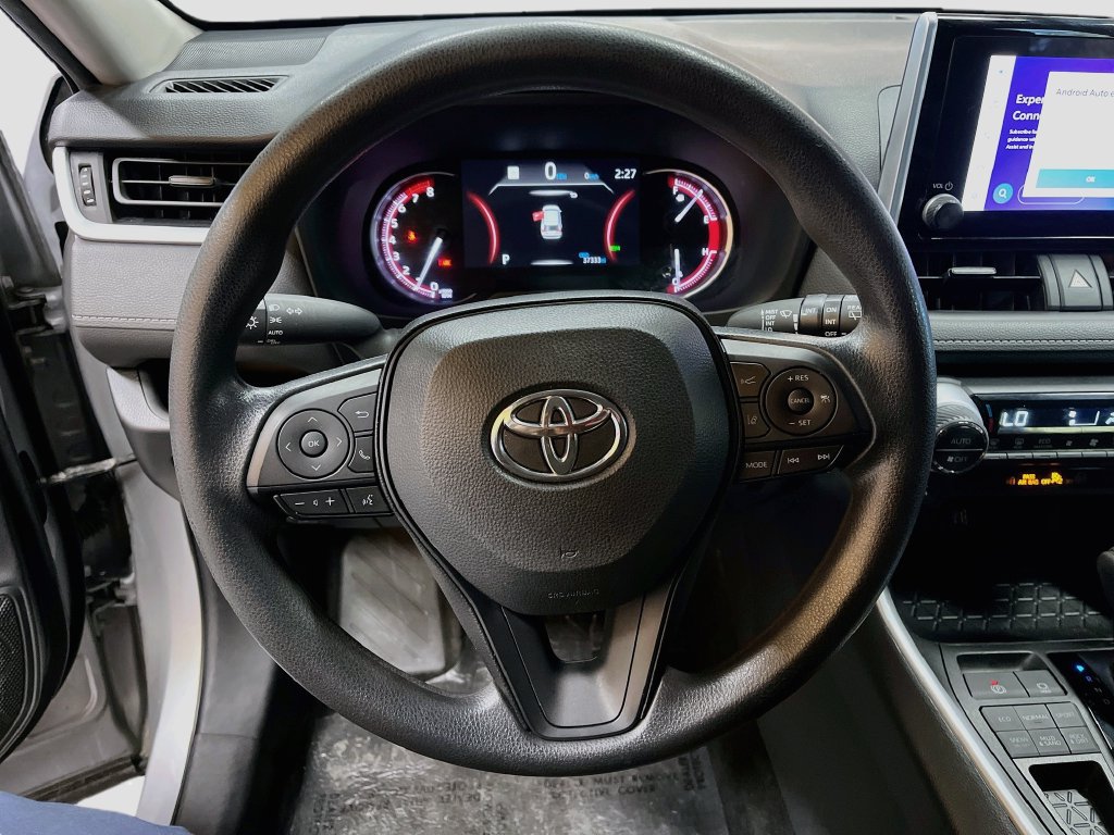 Used 2024 Toyota RAV4 XLE AWD/4WD image 11