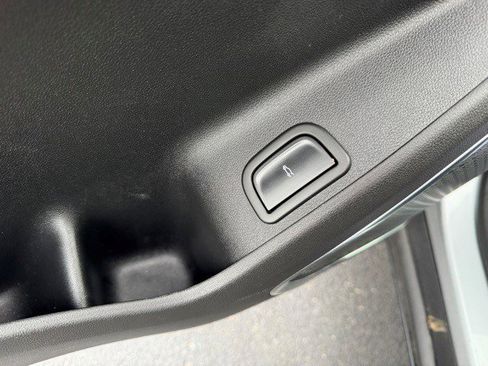 Certified 2025 GMC Acadia Elevation image 16