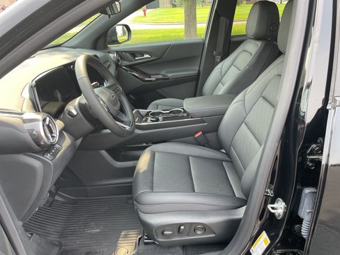 Used 2026 Chevrolet Equinox LT w/ Convenience Package II AWD/4WD image 17