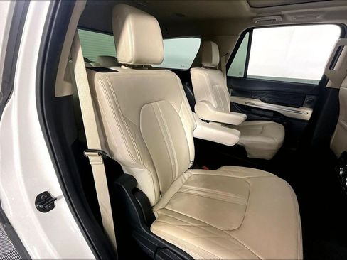 Used 2023 Ford Expedition Platinum AWD/4WD image 27