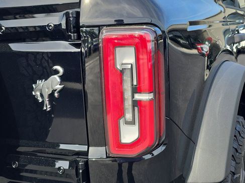 New 2025 Ford Bronco Badlands AWD/4WD image 6