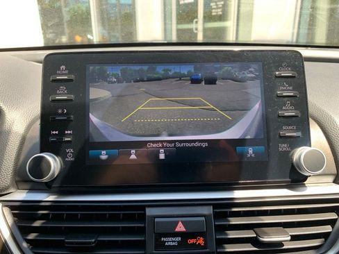 Used 2019 Honda Accord EX image 19