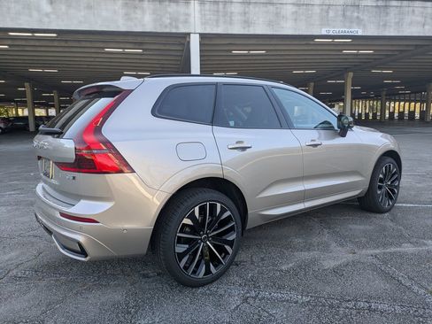 New 2026 Volvo XC60 B5 Ultra w/ Protection Package Premier AWD/4WD image 15