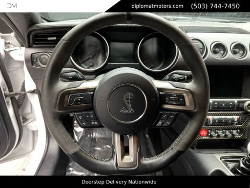 Used 2016 Ford Mustang Shelby GT350 w/ Technology Package image 25