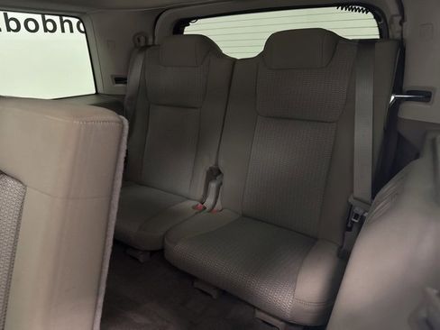 Used 2009 Jeep Commander Sport image 22