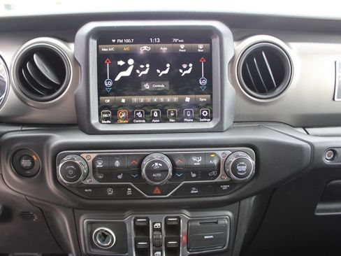 Used 2021 Jeep Gladiator Sport AWD/4WD image 21