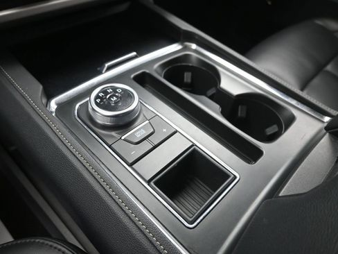 Certified 2024 Ford Expedition XLT image 31