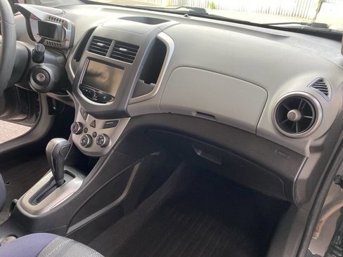 Used 2013 Chevrolet Sonic LT image 33