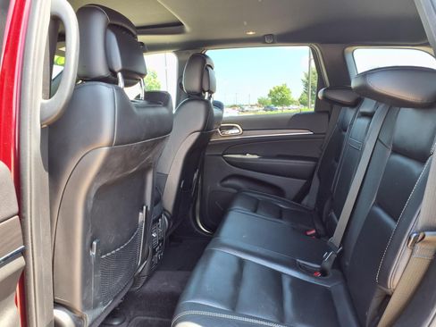 Used 2017 Jeep Grand Cherokee Limited w/ Trailer Tow Group IV AWD/4WD image 16