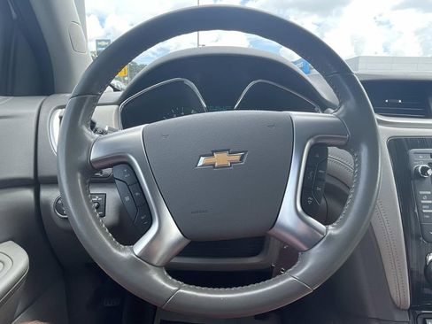 Used 2017 Chevrolet Traverse LT FWD image 25