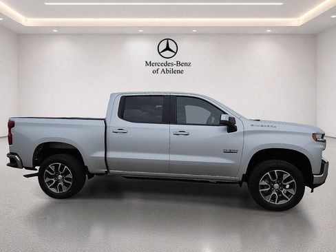 Used 2020 Chevrolet Silverado 1500 LT w/ Texas Edition RWD image 9