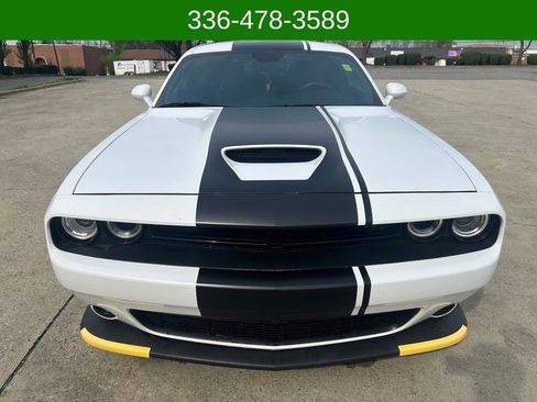 Used 2022 Dodge Challenger R/T w/ Blacktop Package image 8