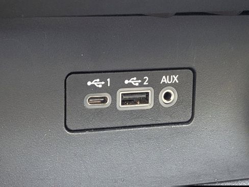 Used 2025 Nissan Altima 2.5 SV FWD image 21