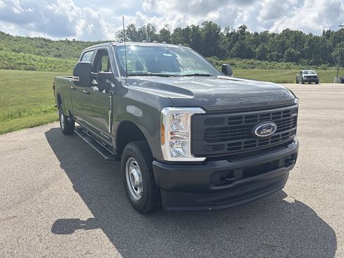 New 2026 Ford F250 XL w/ 360-Degree Camera Package AWD/4WD image 7