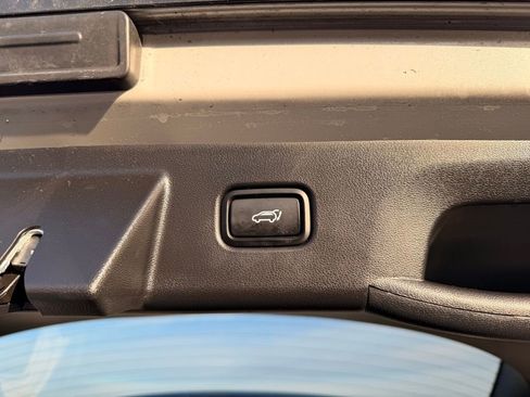 Used 2023 Hyundai Tucson Limited image 37