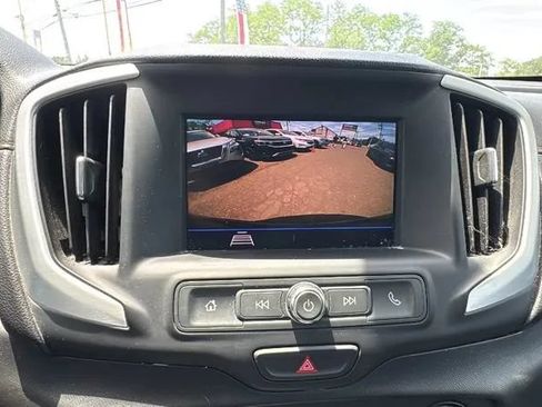 Used 2020 GMC Terrain SLE FWD image 13