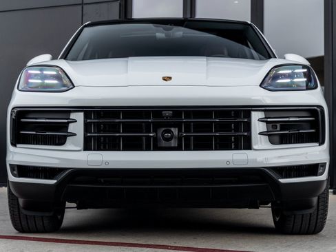 New 2026 Porsche Cayenne S image 7