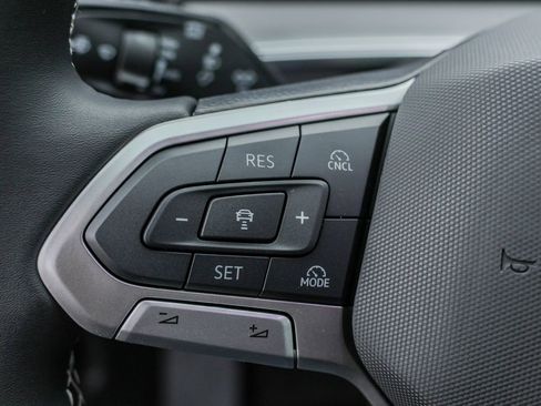 New 2026 Volkswagen Tiguan SE image 24