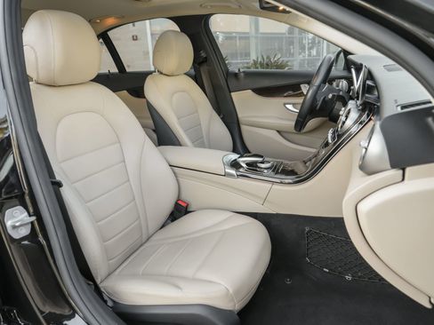 Used 2021 Mercedes-Benz C 300 Sedan image 41