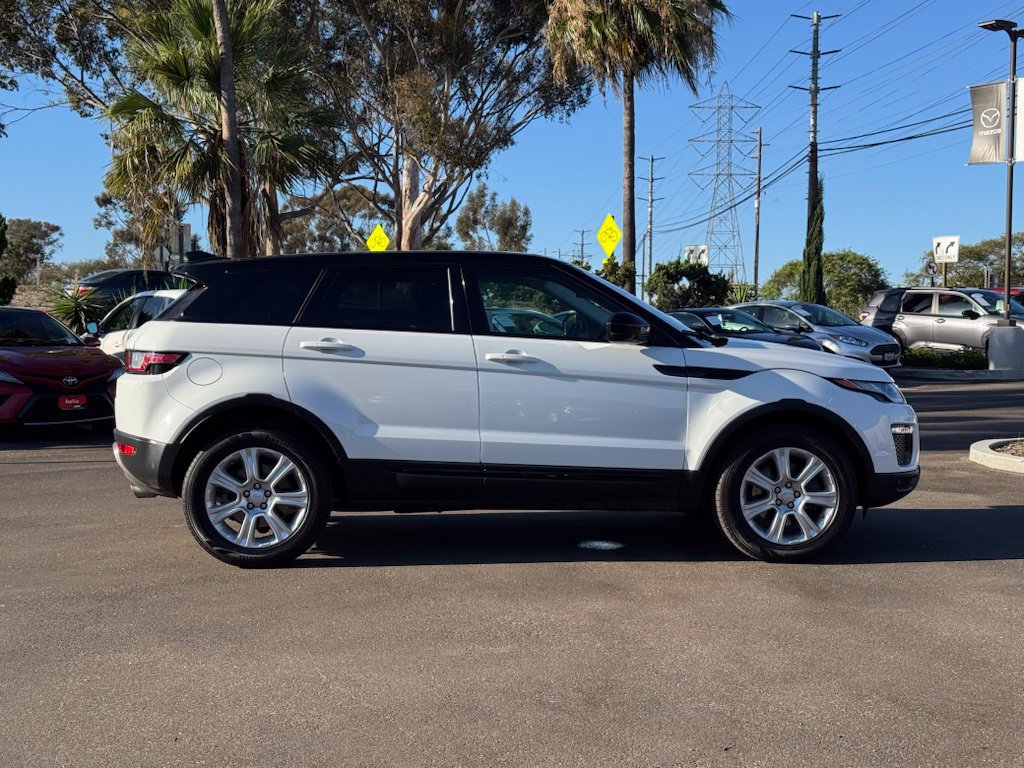 Used 2018 Land Rover Range Rover Evoque SE AWD/4WD image 29