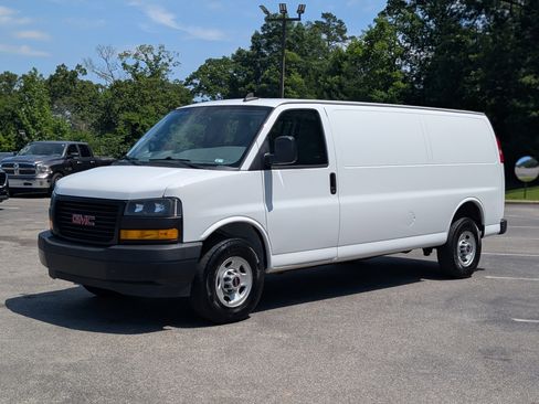 Used 2022 GMC Savana 3500 Extended w/ Driver Convenience Package RWD image 5