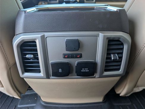 Used 2020 Ford F150 Lariat w/ Equipment Group 502A Luxury AWD/4WD image 31
