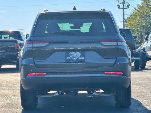 New 2026 Jeep Grand Cherokee Altitude AWD/4WD image 6