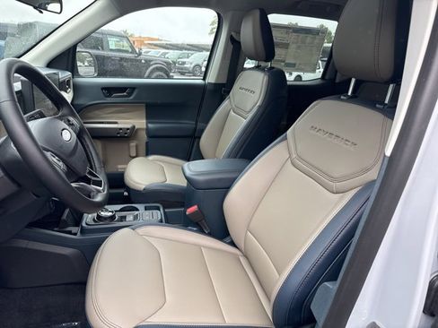 New 2025 Ford Maverick Lariat w/ 4K Tow Package image 10