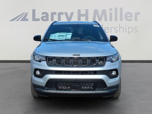 New 2026 Jeep Compass Latitude AWD/4WD image 5