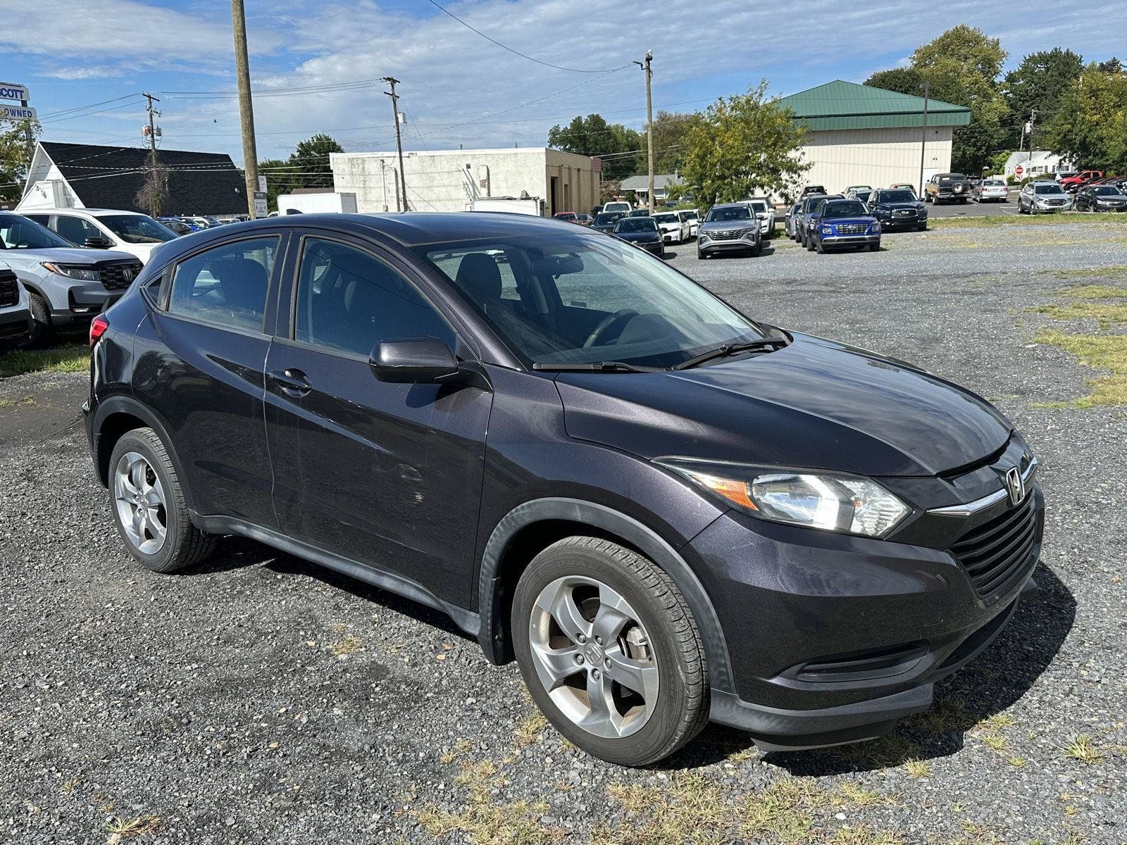 Used 2018 Honda HR-V LX image 2