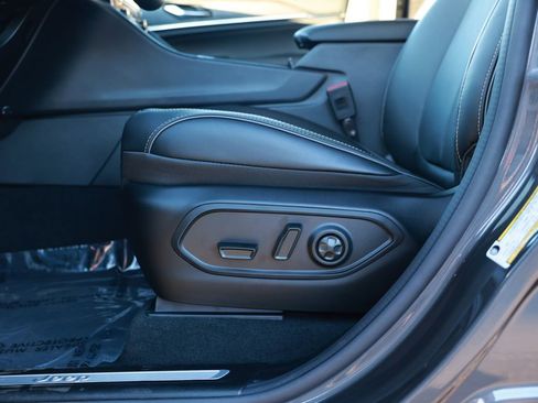 New 2025 Jeep Grand Cherokee L Overland image 16