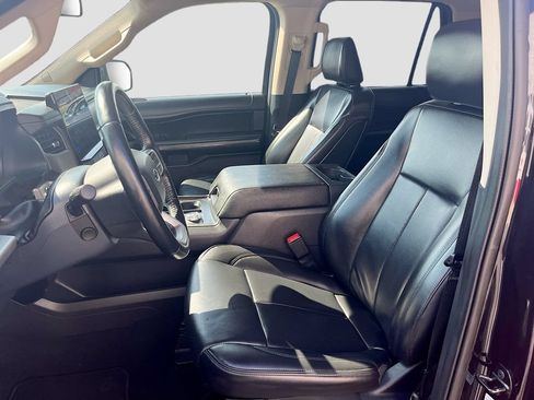 Used 2024 Ford Expedition XLT AWD/4WD image 20