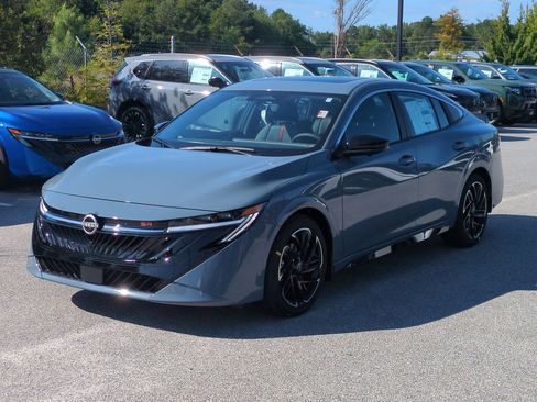New 2026 Nissan Sentra SR w/ SR Premium Package FWD image 8