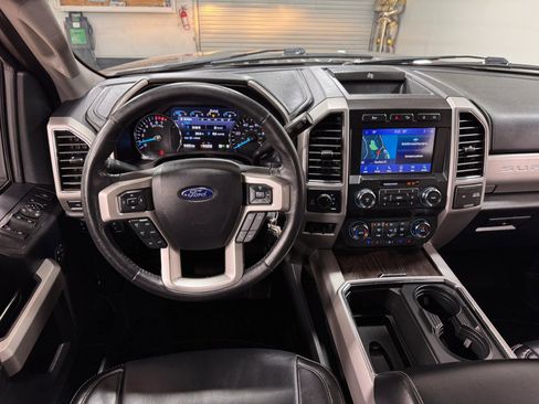 Used 2020 Ford F250 Lariat w/ Lariat Value Package AWD/4WD image 24