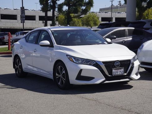 Used 2021 Nissan Sentra SV w/ Trunk Package FWD image 2