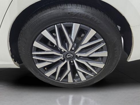 Used 2025 Nissan Altima 2.5 SV FWD image 23