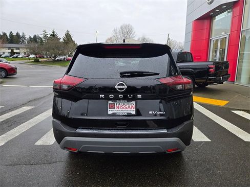 Used 2022 Nissan Rogue SV w/ SV Premium Package image 8