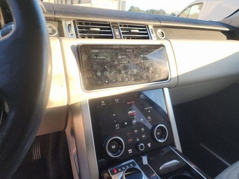 Used 2020 Land Rover Range Rover HSE image 6